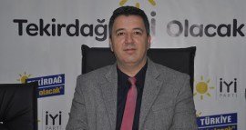 İYİ PARTİDEN PERDELİ ATATÜRK FOTOĞRAFI TEPKİSİ