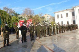 TEKİRDAĞIN DÜŞMAN İŞGALİNDEN KURTULUŞUNUN 99. YILI MÜNASEBETİYLE ÇELENK SUNMA TÖRENİ YAPILDI