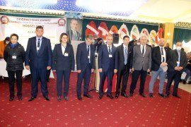 KRAL YENİDEN BAŞKAN